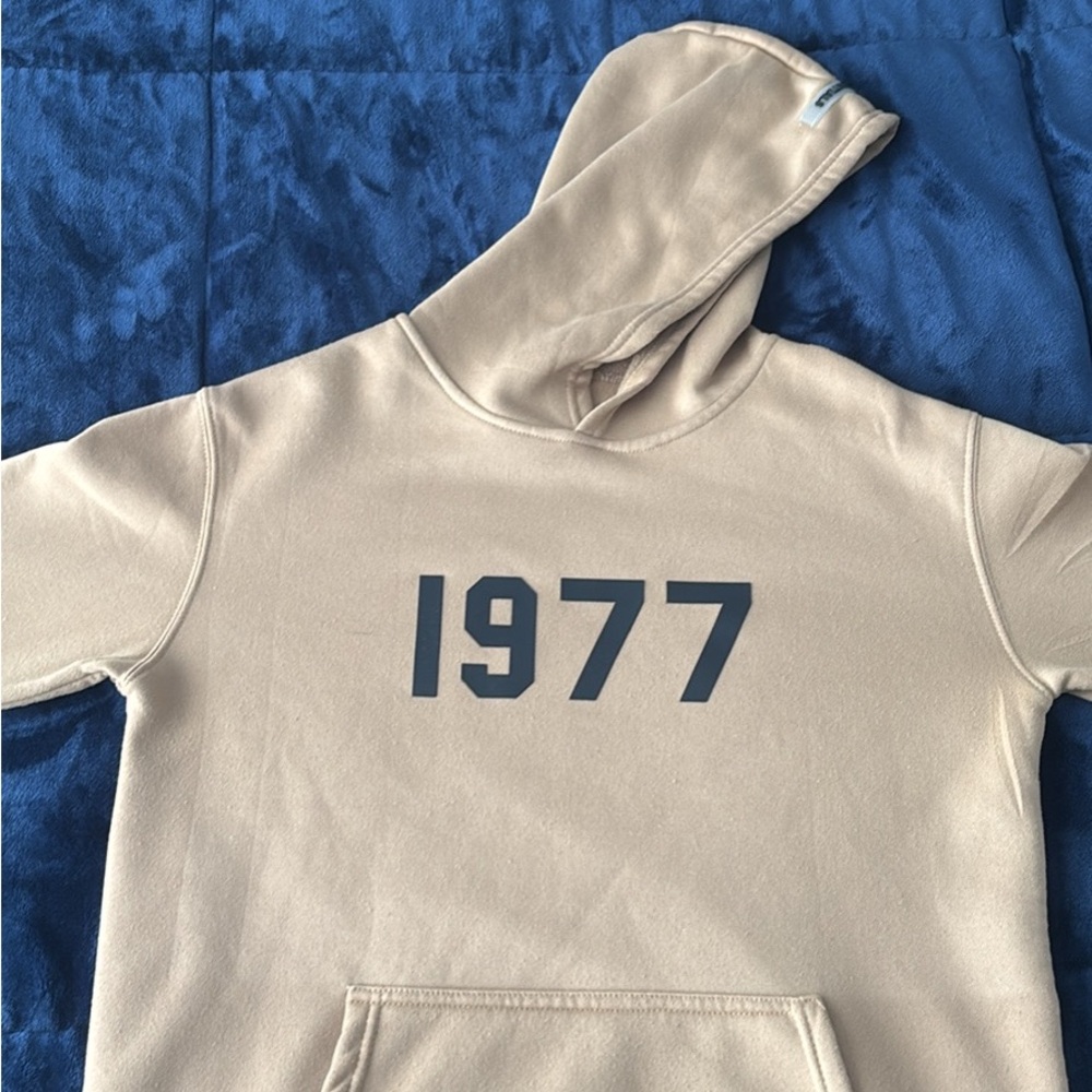 ESSENTIALS HOODIE